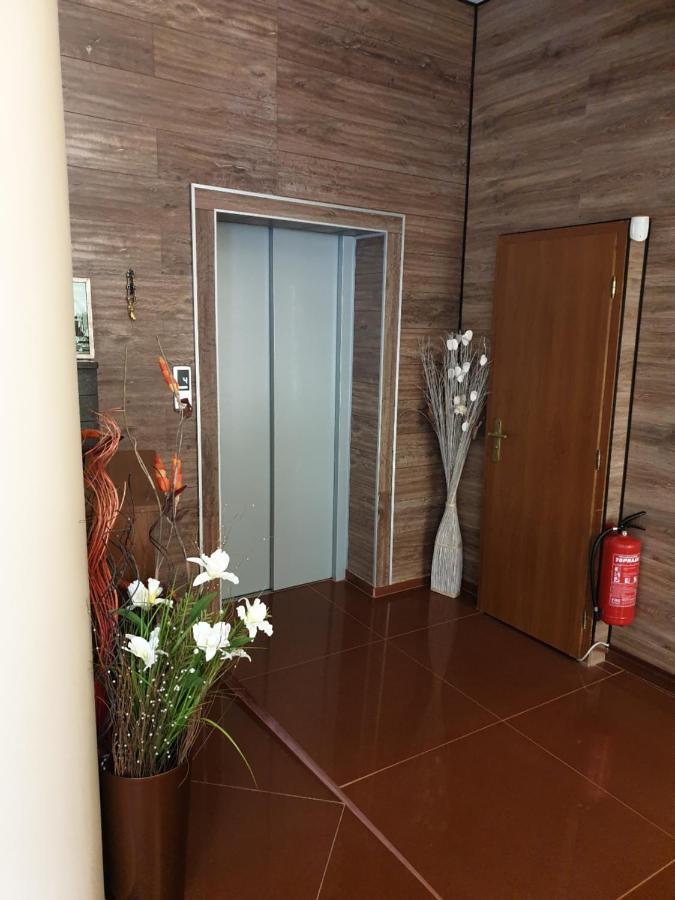 Family Hotel Diana 포마리 외부 사진