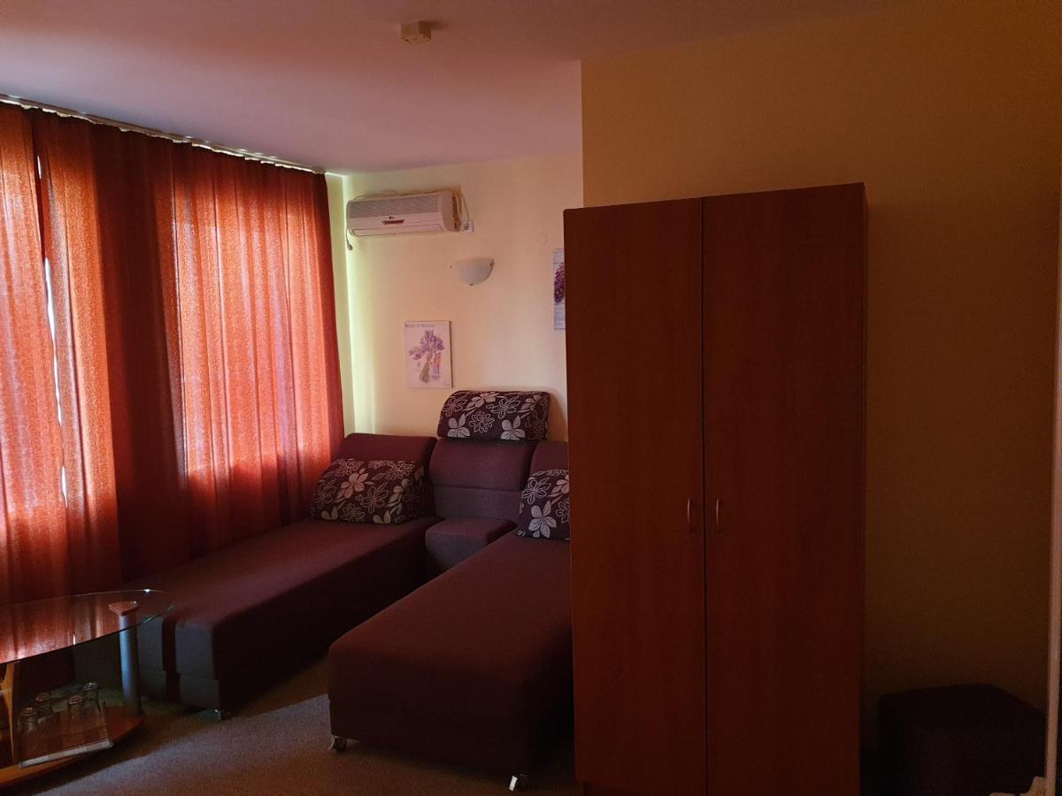 Family Hotel Diana 포마리 외부 사진