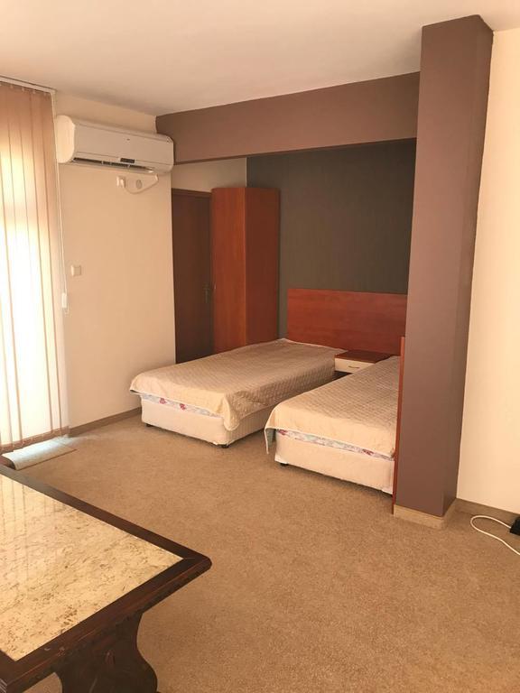Family Hotel Diana 포마리 외부 사진