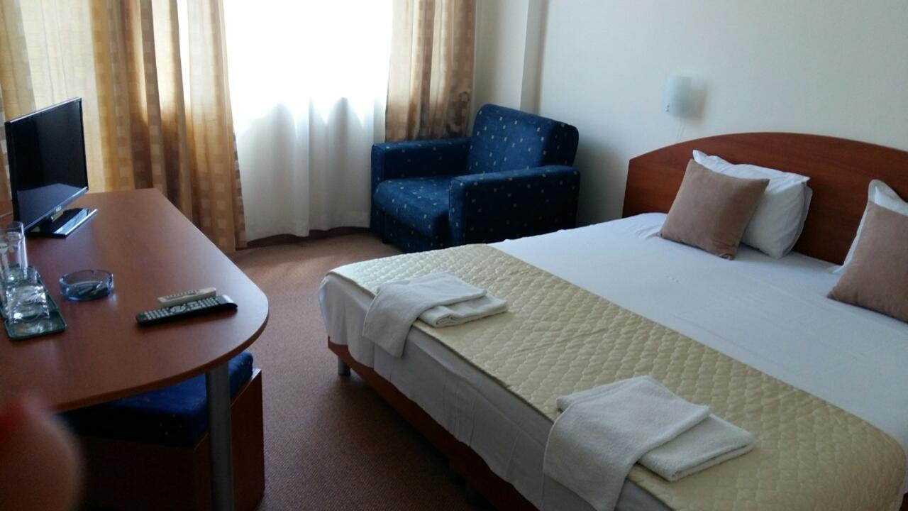 Family Hotel Diana 포마리 외부 사진