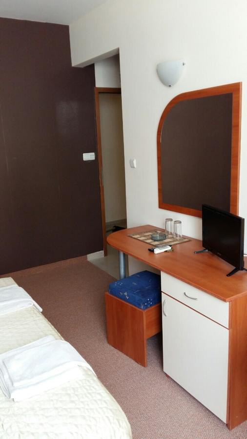 Family Hotel Diana 포마리 외부 사진