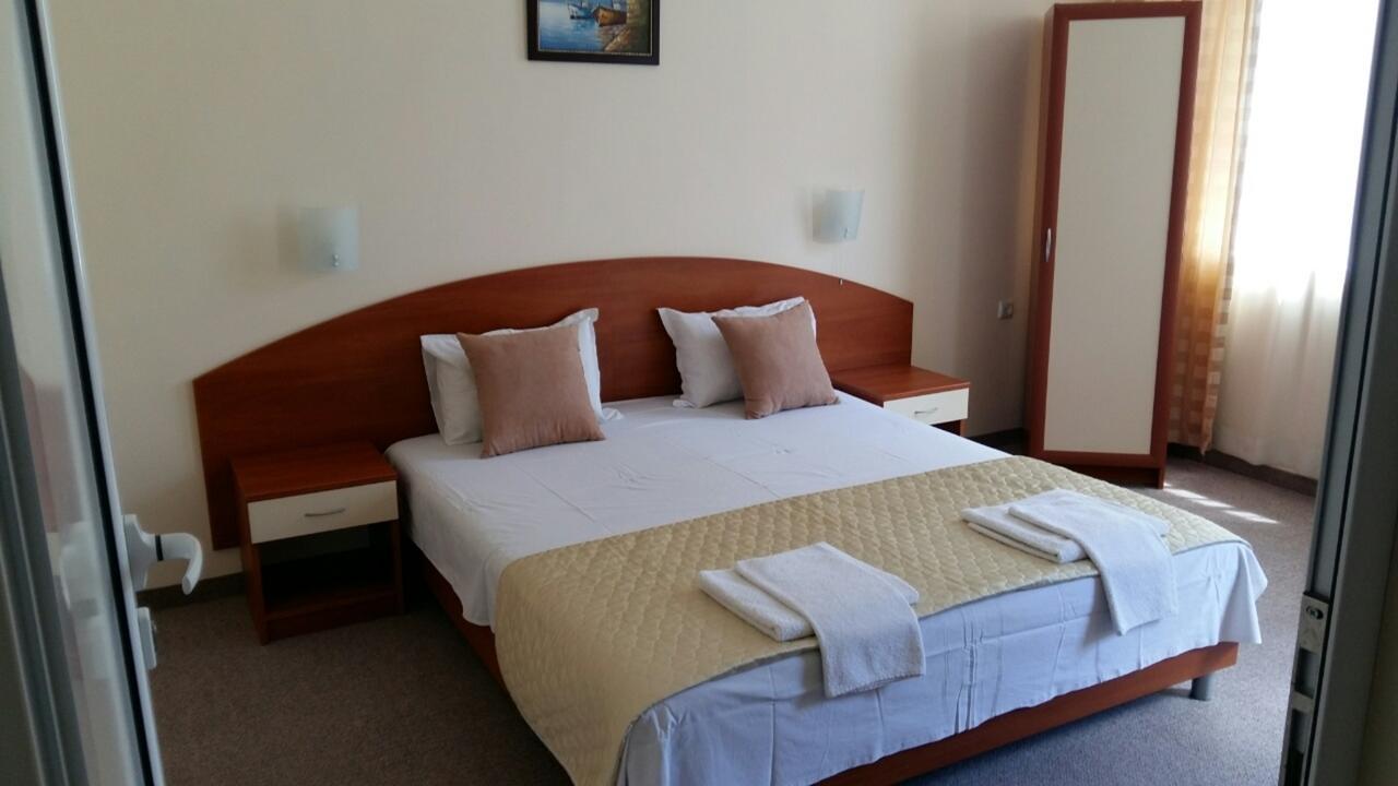 Family Hotel Diana 포마리 외부 사진